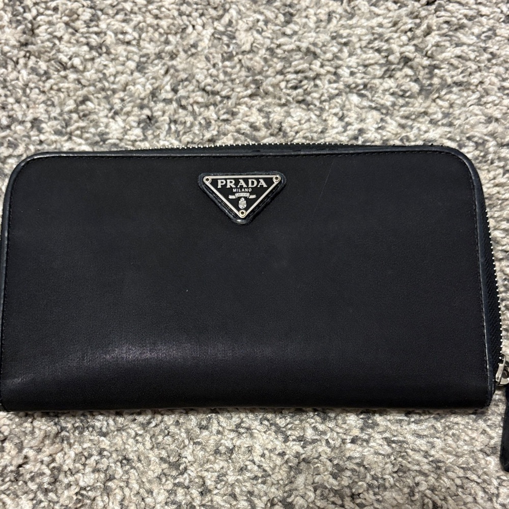 Prada Black Wallet - Picture 2 of 7